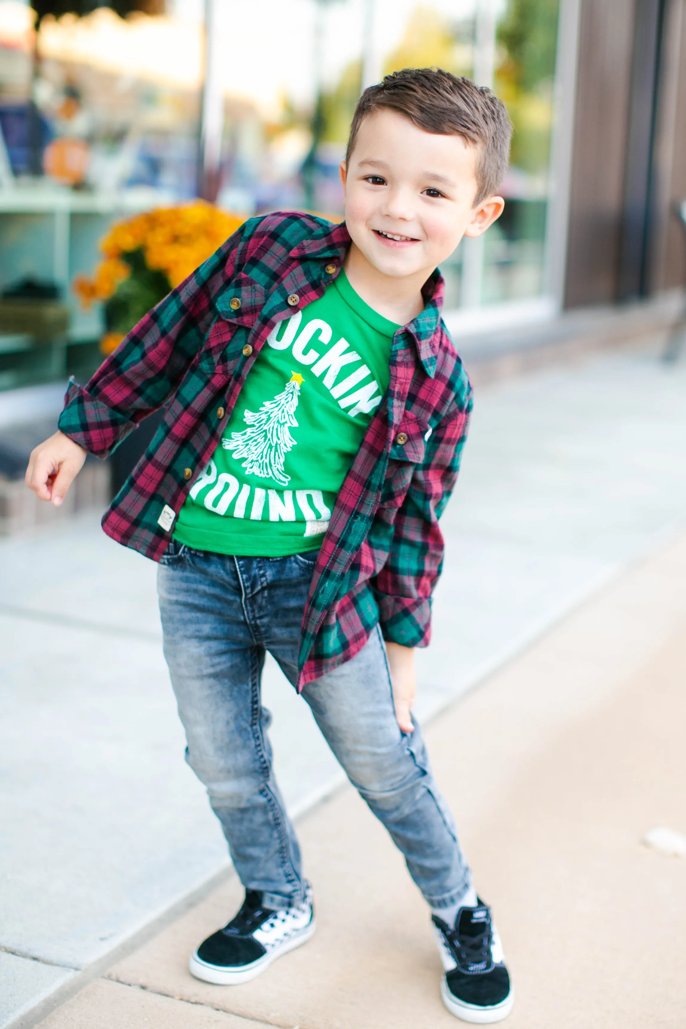 Retro Brand - Rockin' Around the Christmas Tree SLIM Tee in Green