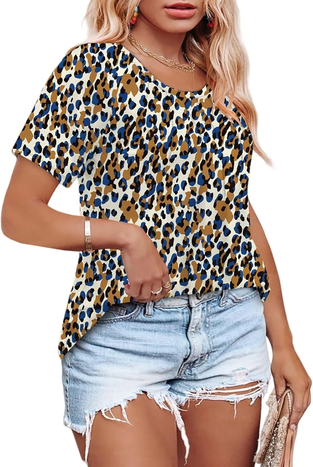 ROSRISS Plus Size Tops for Women Summer Casual Pleated Tees Cute Short Sleeve T Shirts Crew Neck Blouses XL-5XL