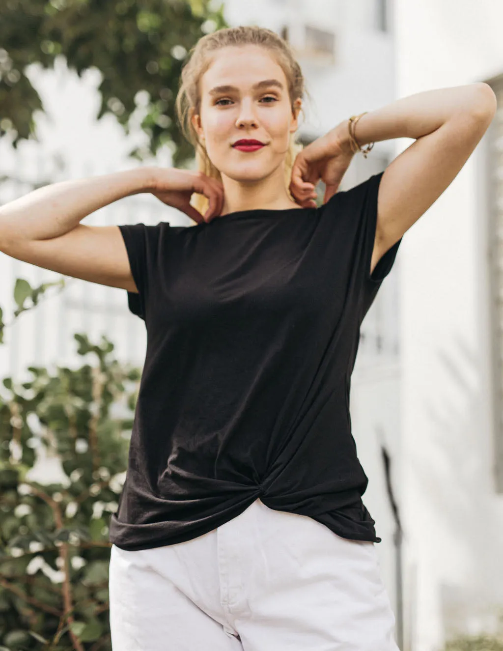 SITA twist front tee in Black